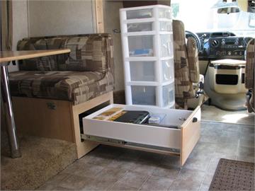 06 Dinette Drawer